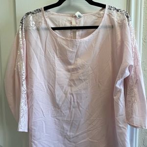 Pastel pink with lace design on arms. Sz M-old navy